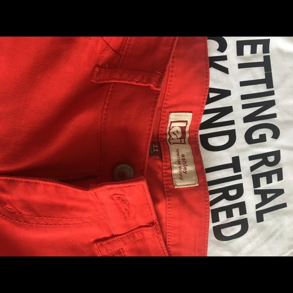 RED LEI JEANS - Picture 3 of 3